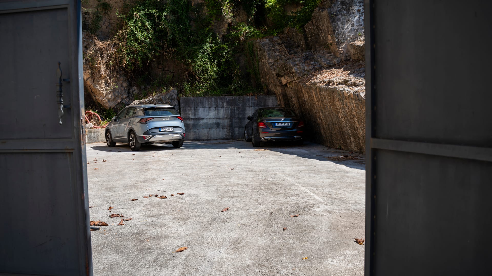 Private parking for Anchora guests — photo 5